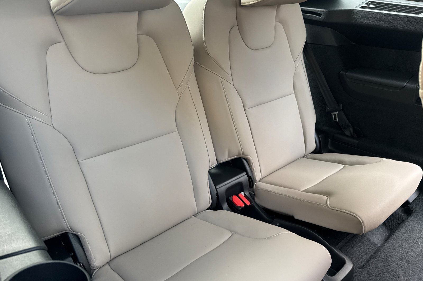 2026 Volvo XC90 Plug-In Hybrid T8 Plus 7 Passenger