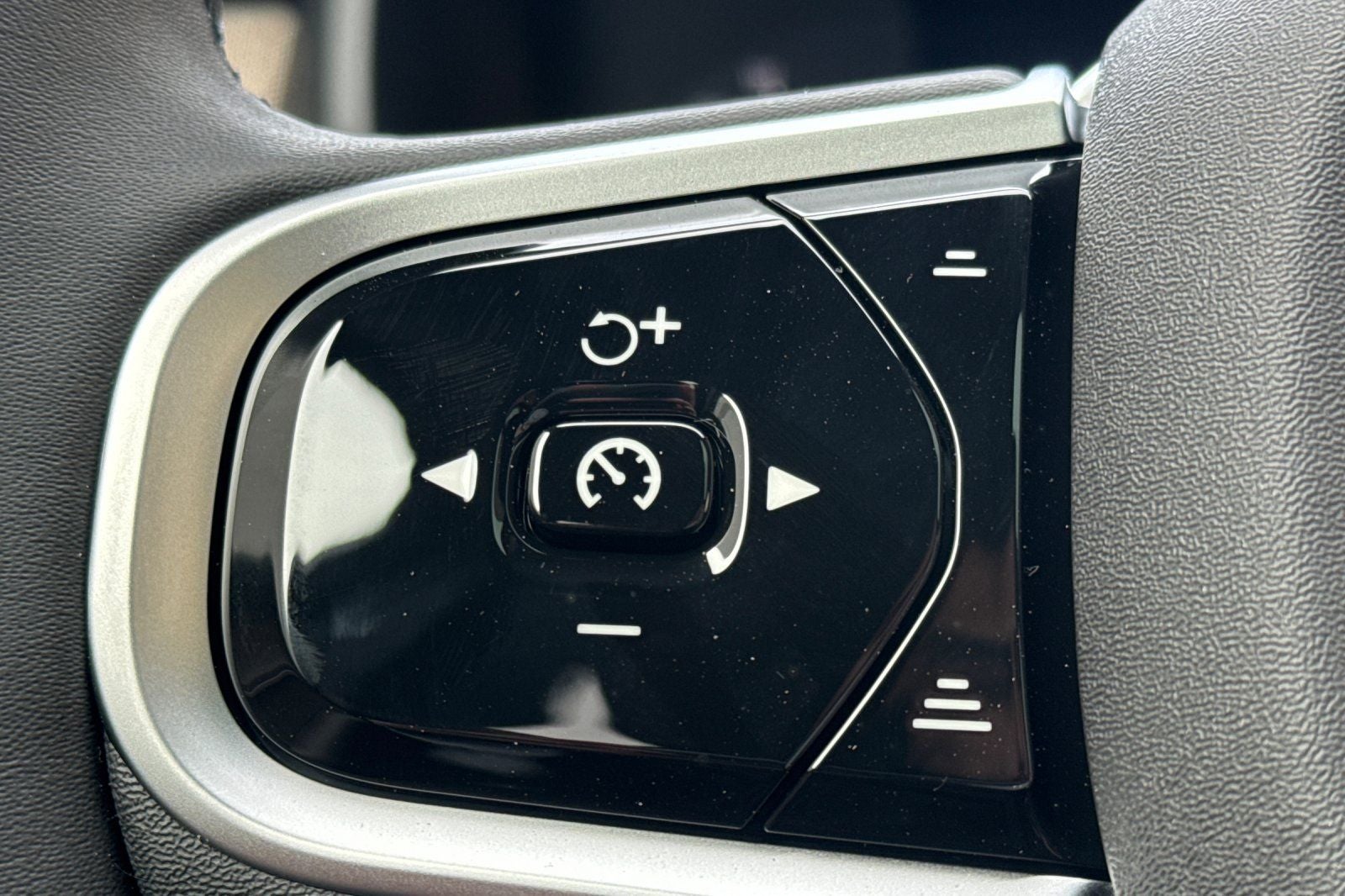 2026 Volvo XC90 Plug-In Hybrid T8 Plus 7 Passenger