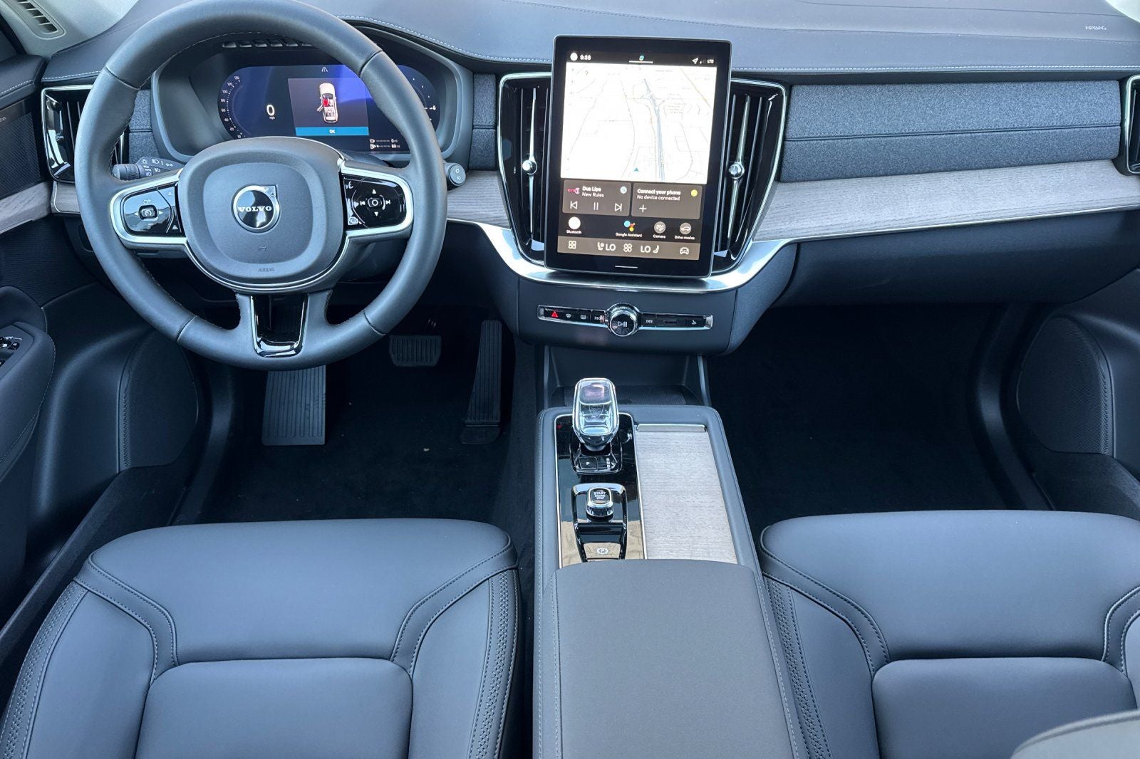 2026 Volvo XC90 Plug-In Hybrid T8 Plus 7 Passenger