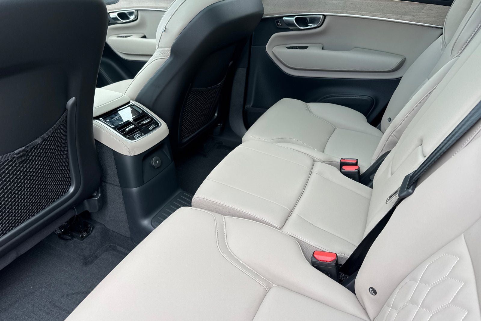 2026 Volvo XC90 Plug-In Hybrid T8 Plus 7 Passenger