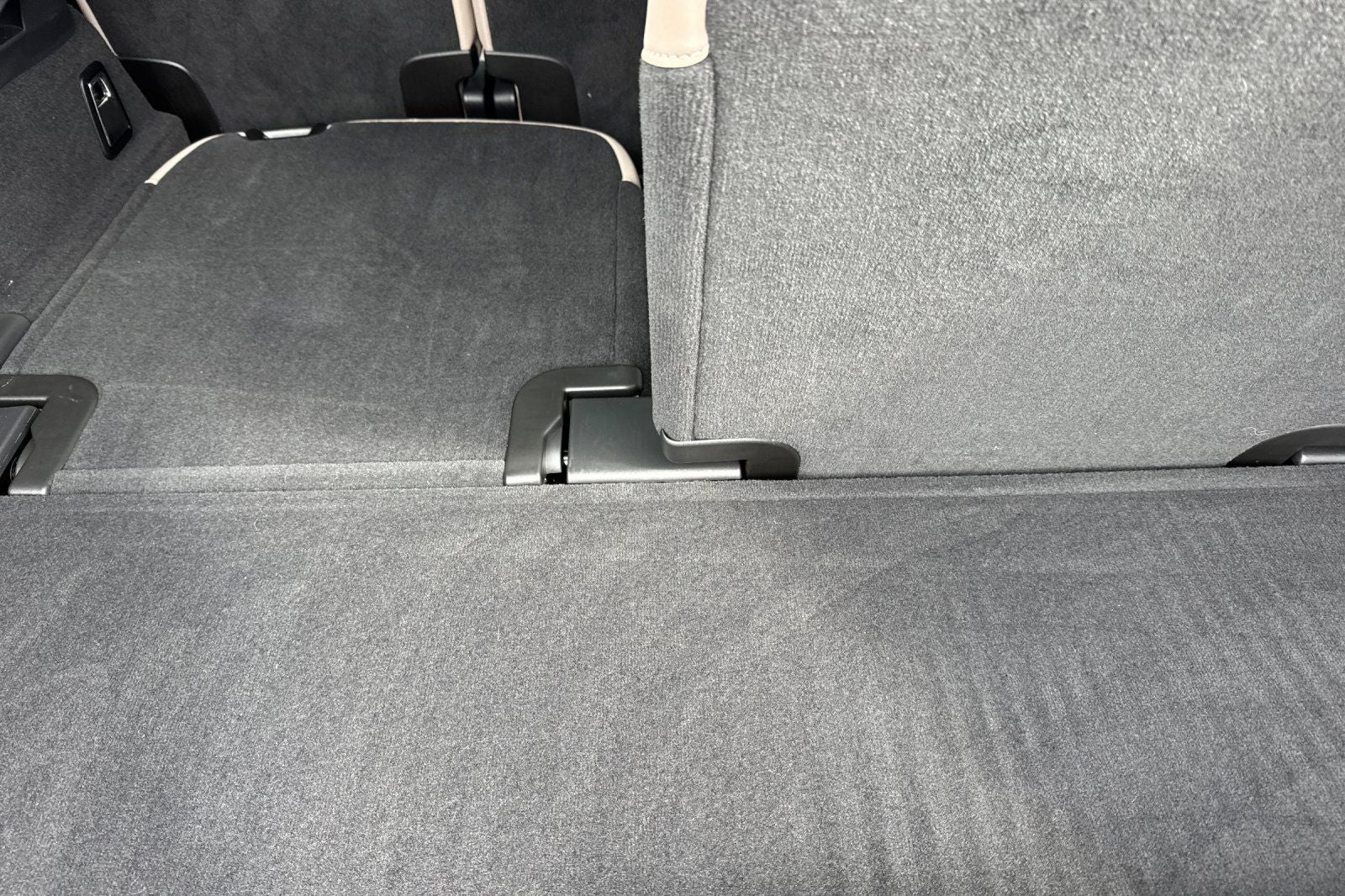 2026 Volvo XC90 Plug-In Hybrid T8 Plus 7 Passenger