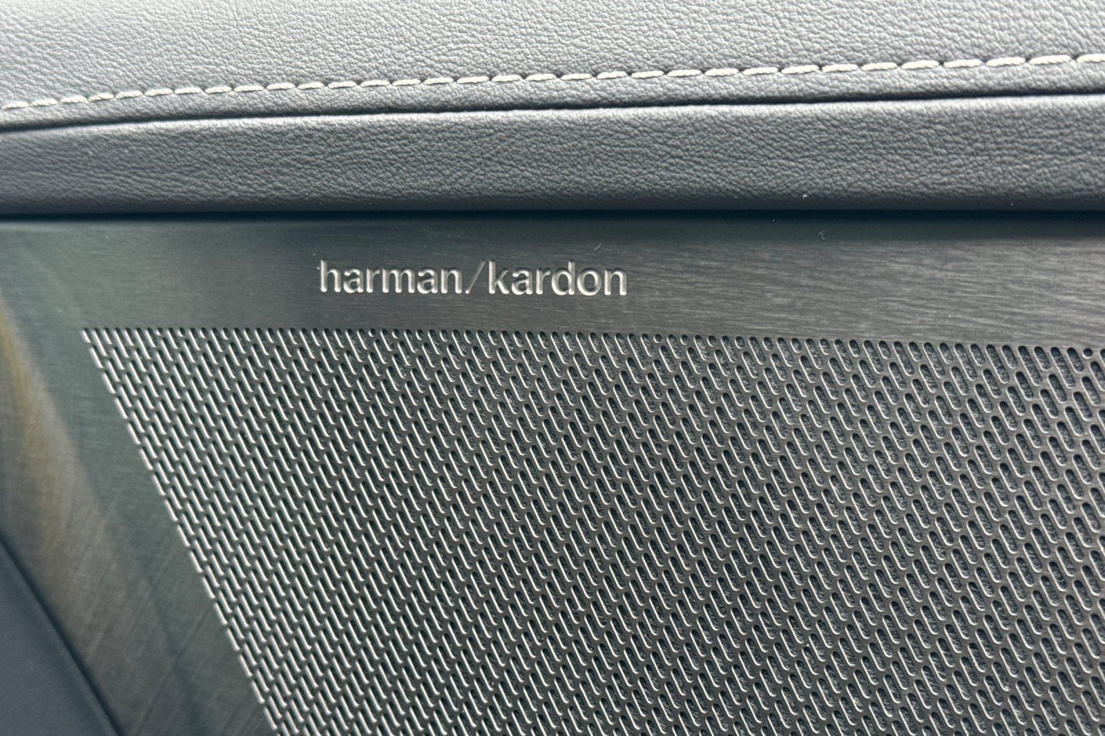 2026 Volvo XC90 Plug-In Hybrid T8 Plus 7 Passenger