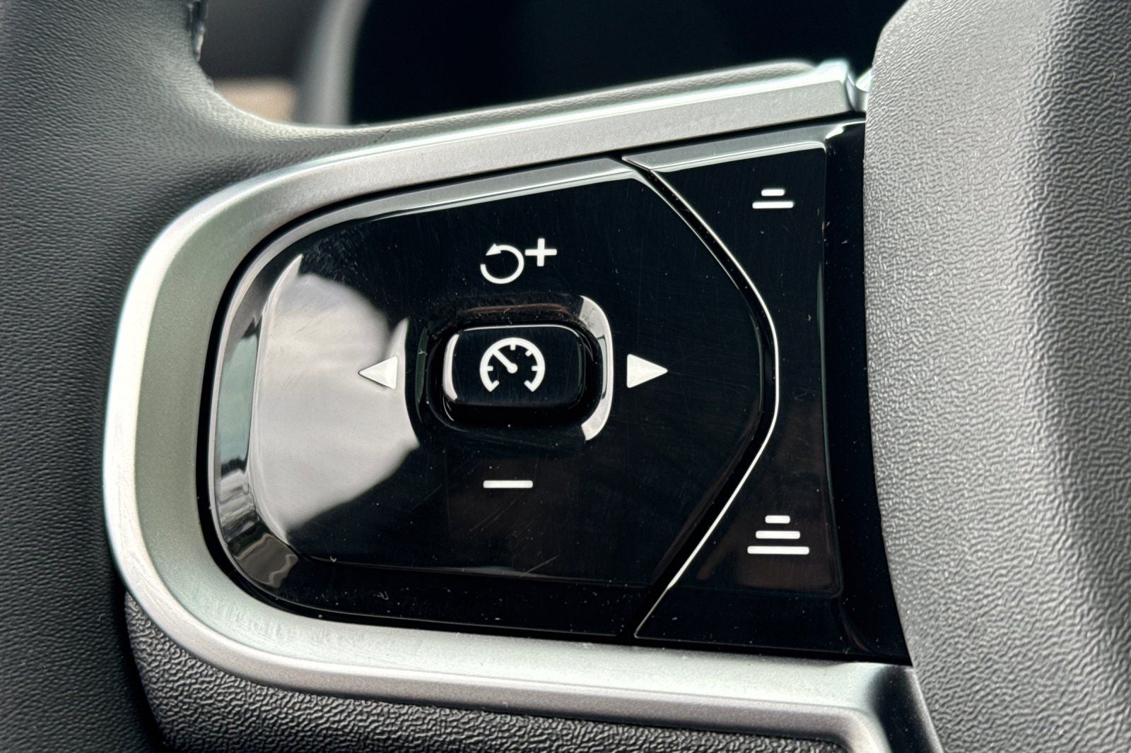 2026 Volvo XC90 Plug-In Hybrid T8 Plus 7 Passenger