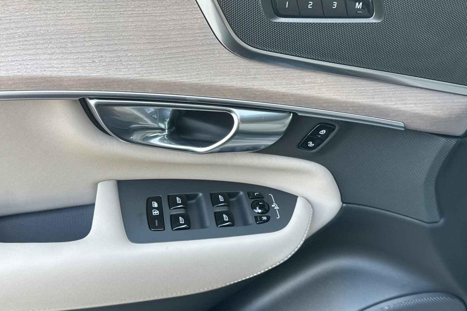 2026 Volvo XC90 Plug-In Hybrid T8 Plus 7 Passenger