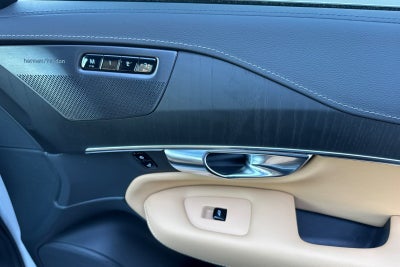2025 Volvo XC90 Plug-In Hybrid T8 Ultra 7 Passenger