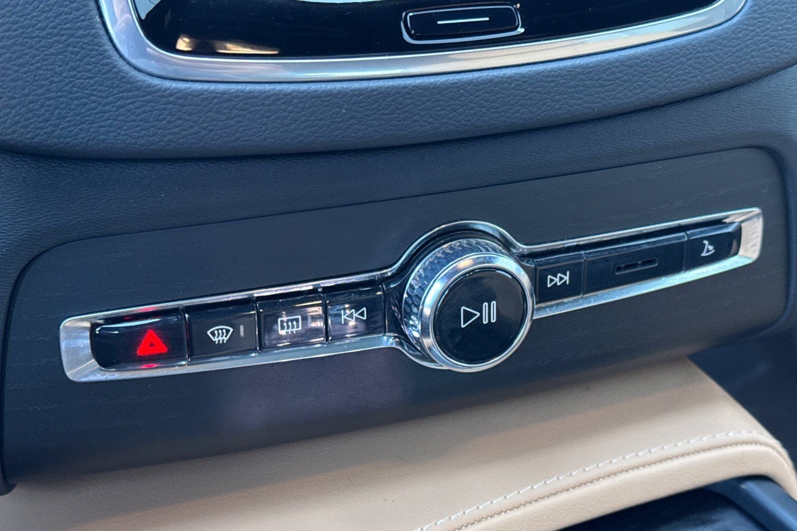 2025 Volvo XC90 Plug-In Hybrid T8 Ultra 7 Passenger