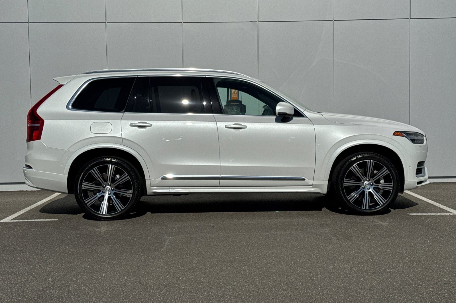 2025 Volvo XC90 Plug-In Hybrid T8 Ultra 7 Passenger