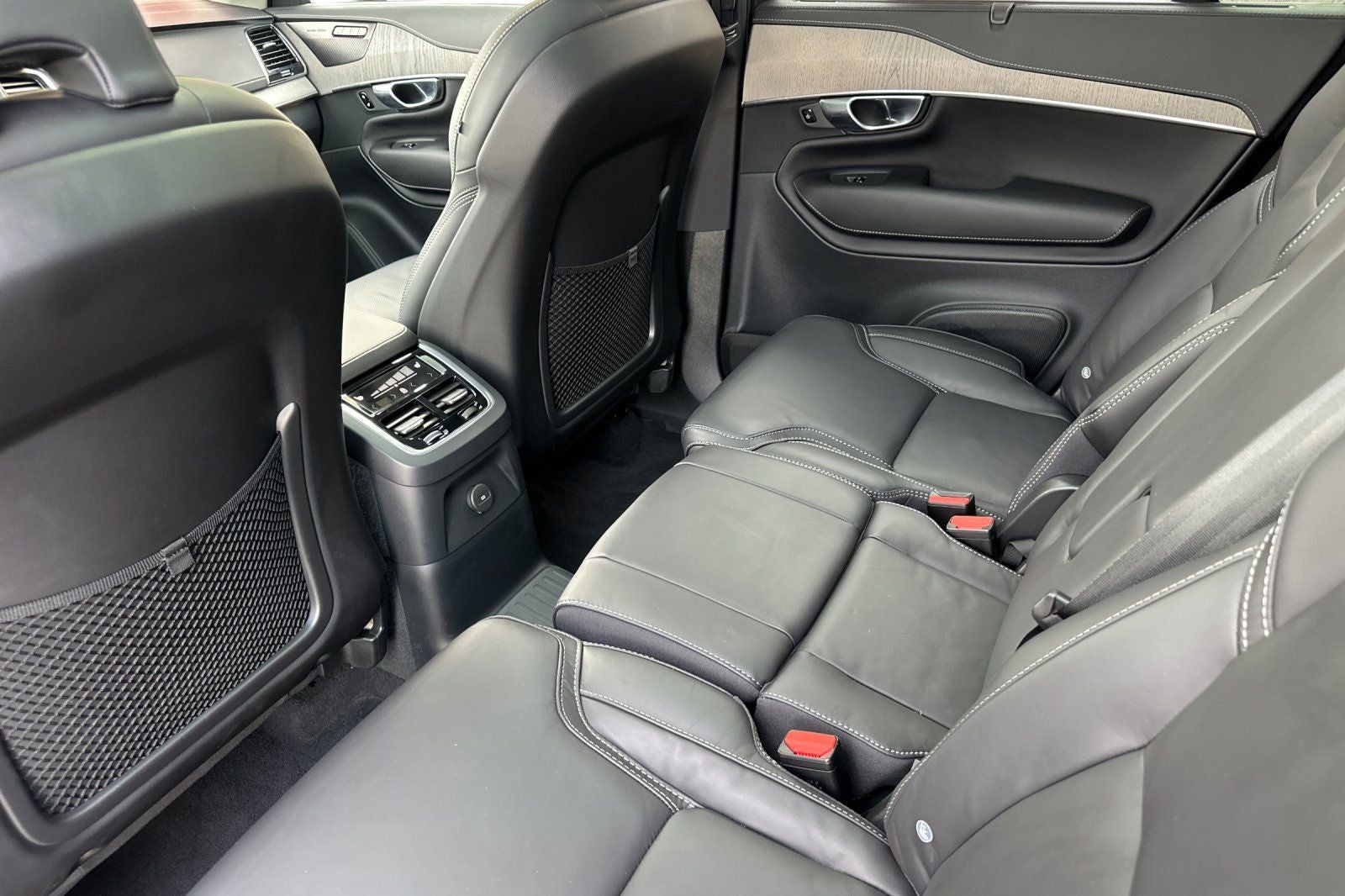 2025 Volvo XC90 Plug-In Hybrid T8 Ultra 7 Passenger