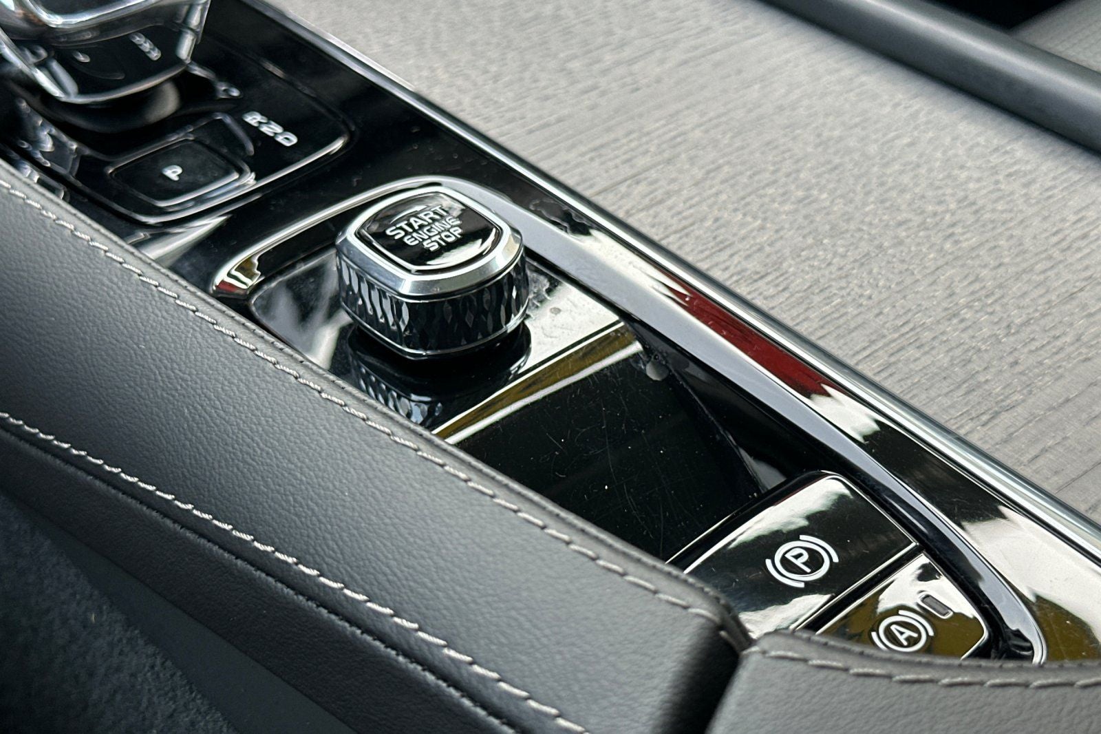 2025 Volvo XC90 Plug-In Hybrid T8 Ultra 7 Passenger