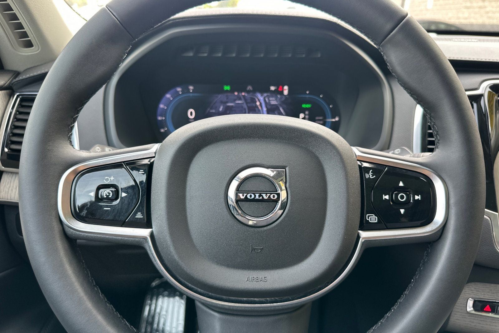 2025 Volvo XC90 Plug-In Hybrid T8 Ultra 7 Passenger