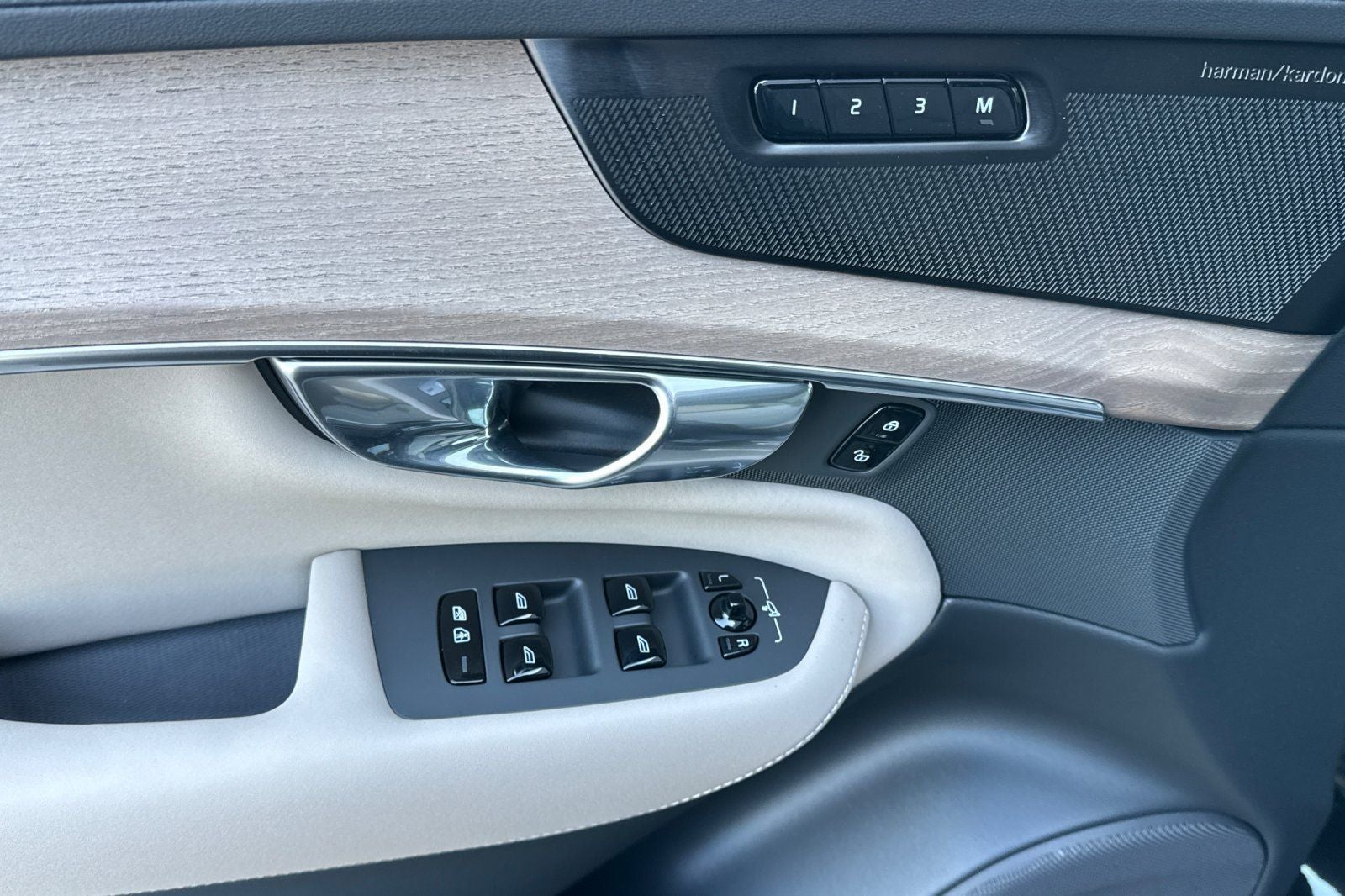 2026 Volvo XC90 Plug-In Hybrid T8 Ultra 7 Passenger