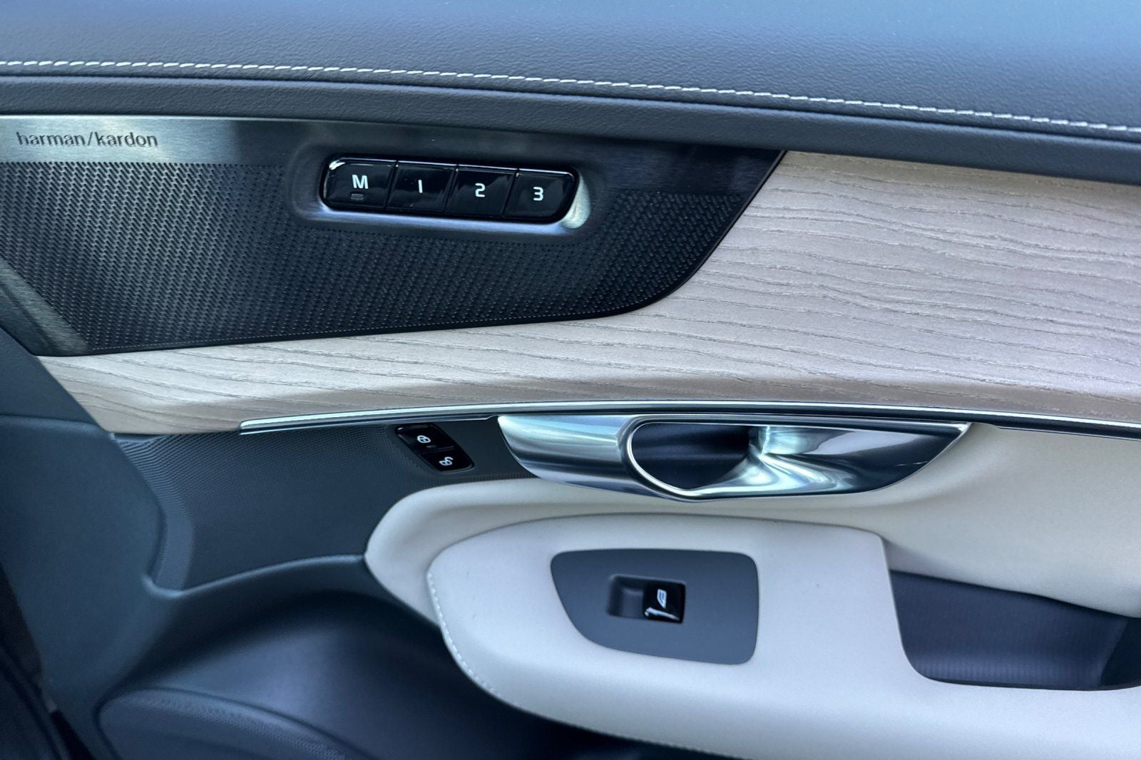 2026 Volvo XC90 Plug-In Hybrid T8 Ultra 7 Passenger