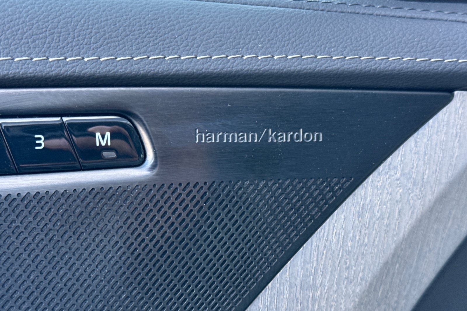 2025 Volvo XC90 Plug-In Hybrid T8 Ultra 7 Passenger