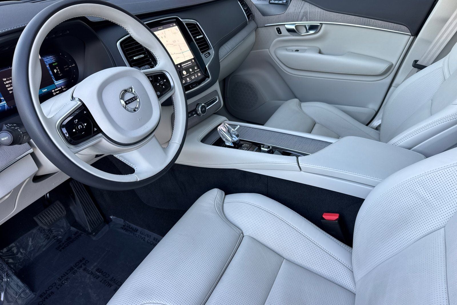 2025 Volvo XC90 Plug-In Hybrid T8 Ultra 7 Passenger