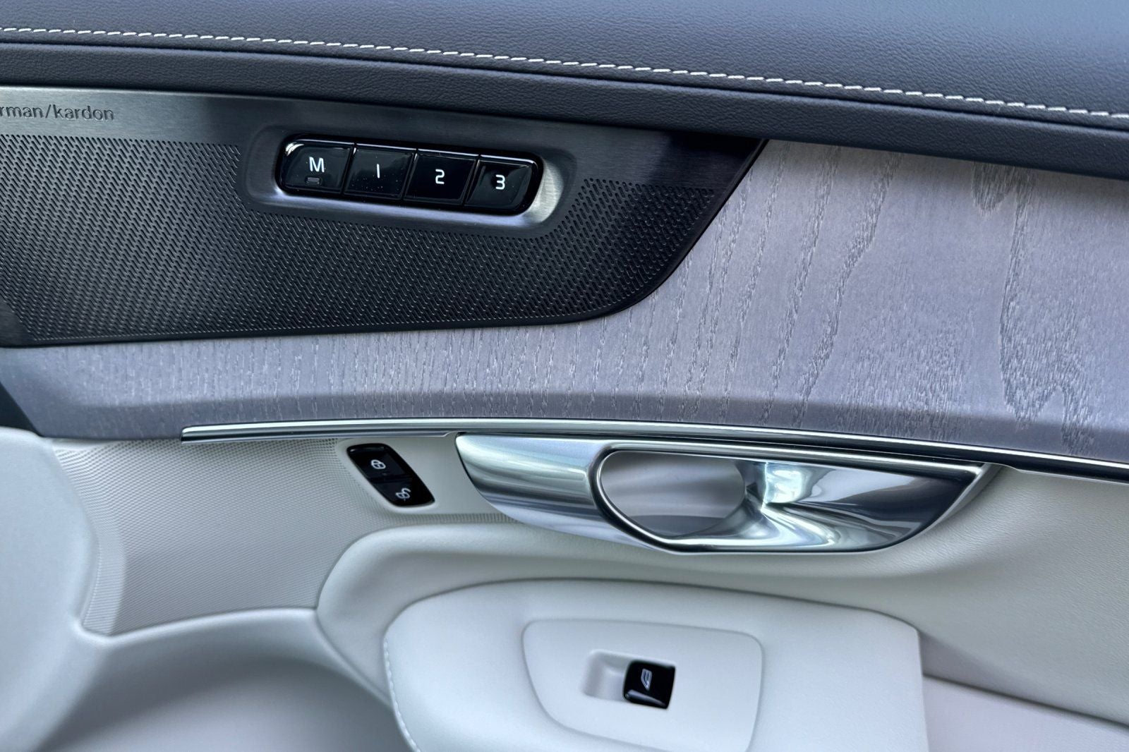 2026 Volvo XC90 Plug-In Hybrid T8 Ultra 7 Passenger