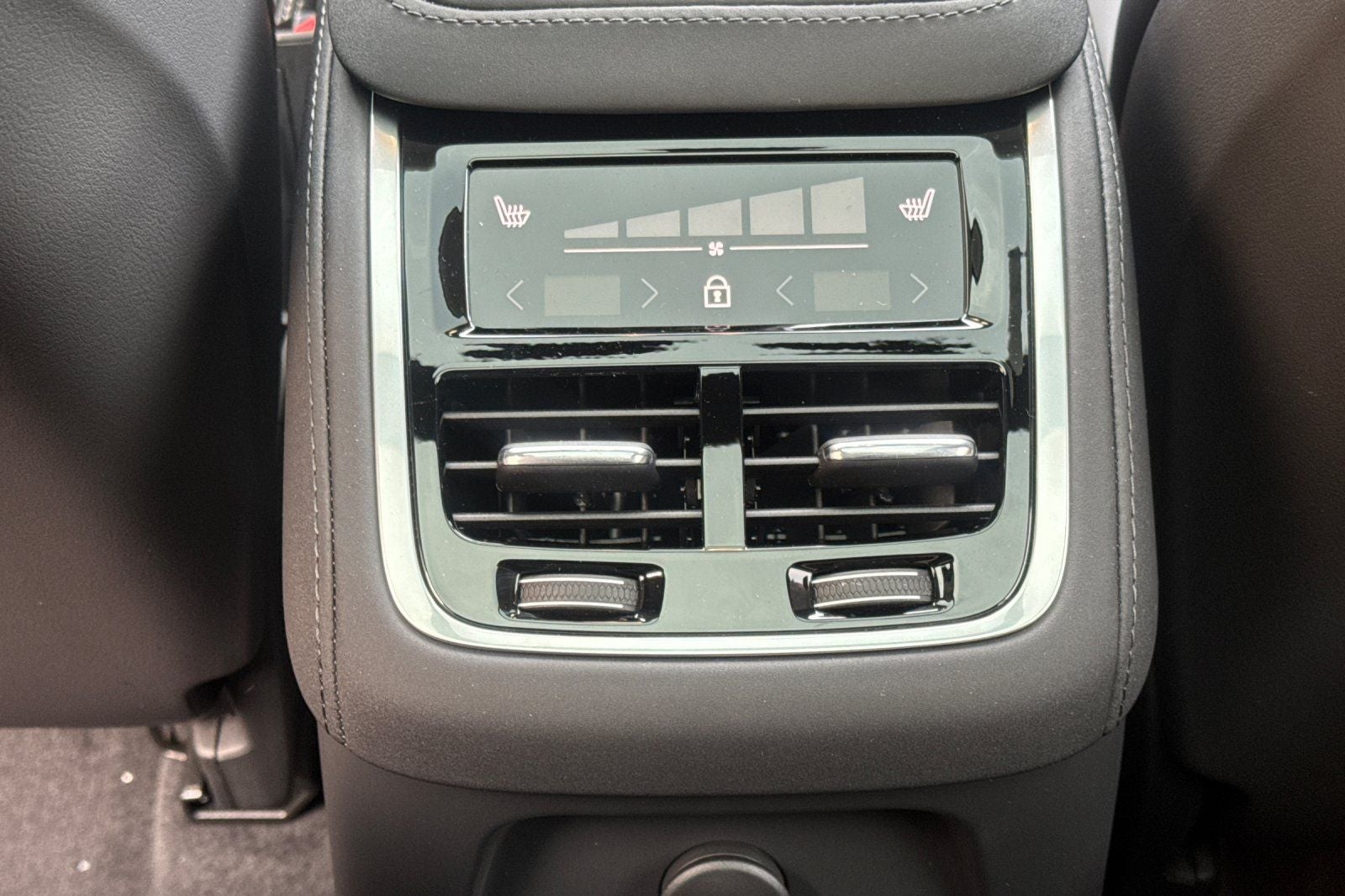 2026 Volvo XC90 Plug-In Hybrid T8 Ultra 7 Passenger