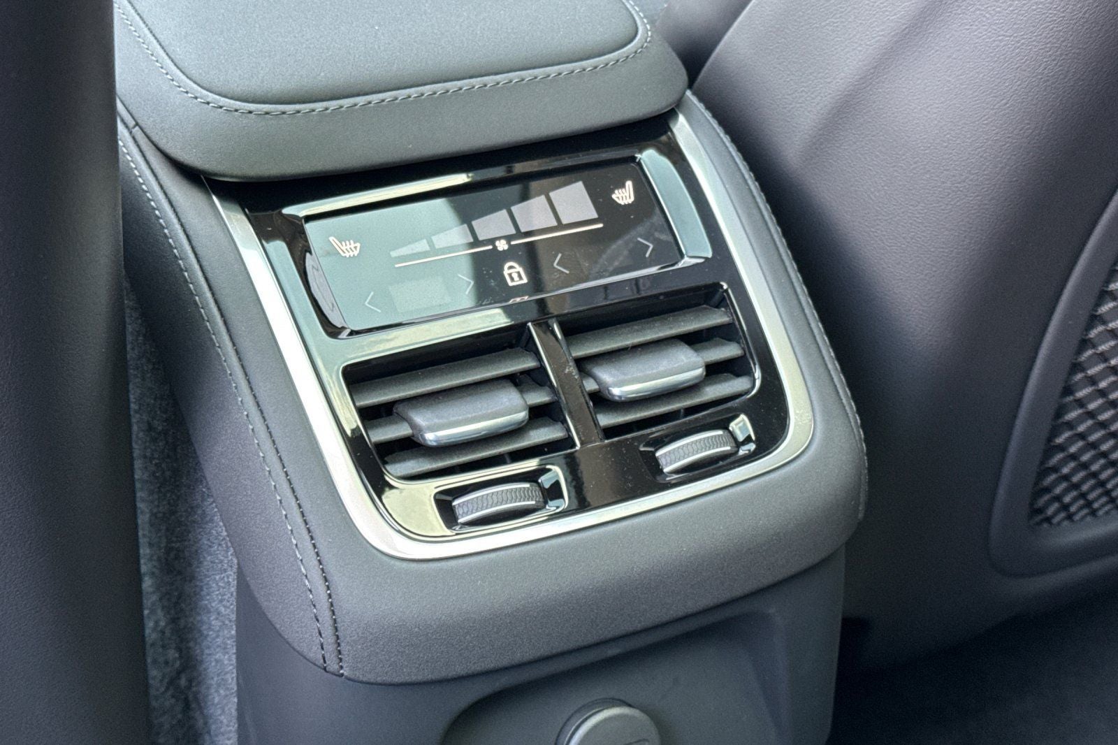 2026 Volvo XC90 Plug-In Hybrid T8 Ultra 7 Passenger