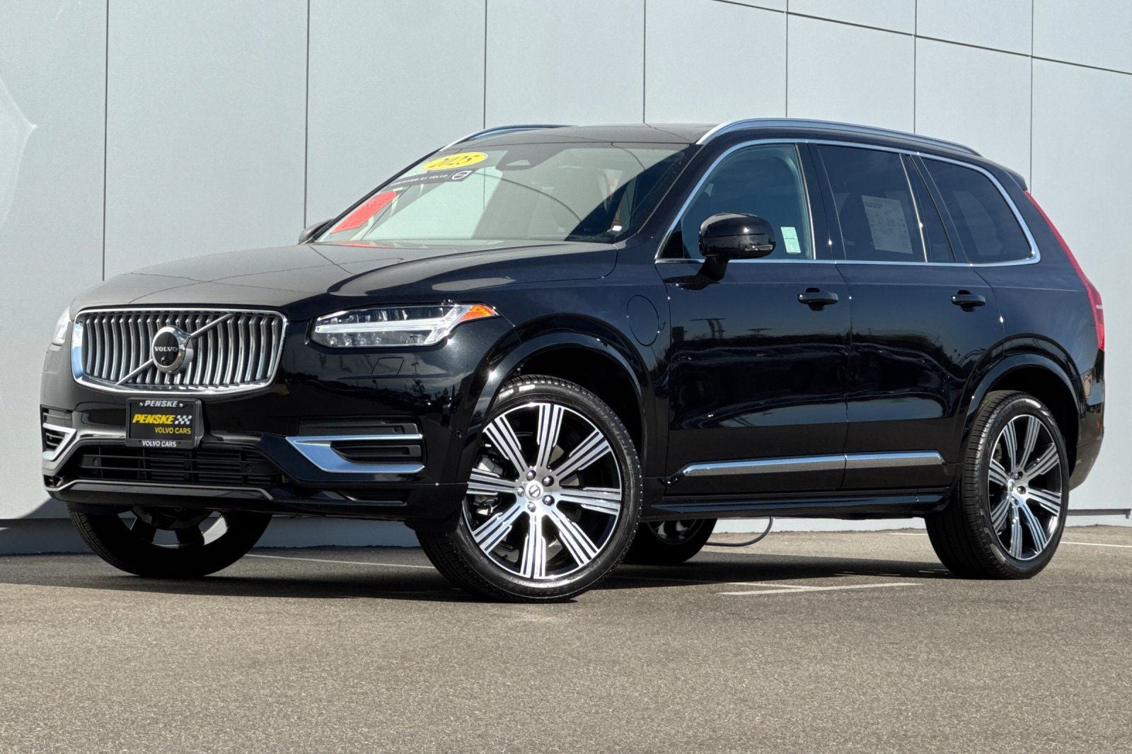 2025 Volvo XC90 Plug-In Hybrid T8 Ultra 7 Passenger