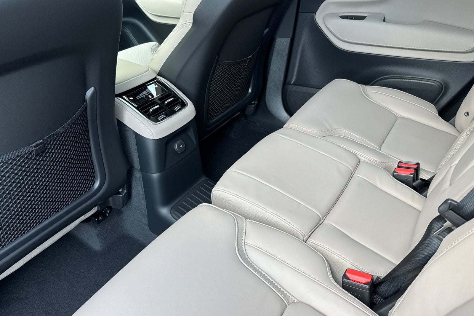 2026 Volvo XC90 Plug-In Hybrid T8 Ultra 7 Passenger