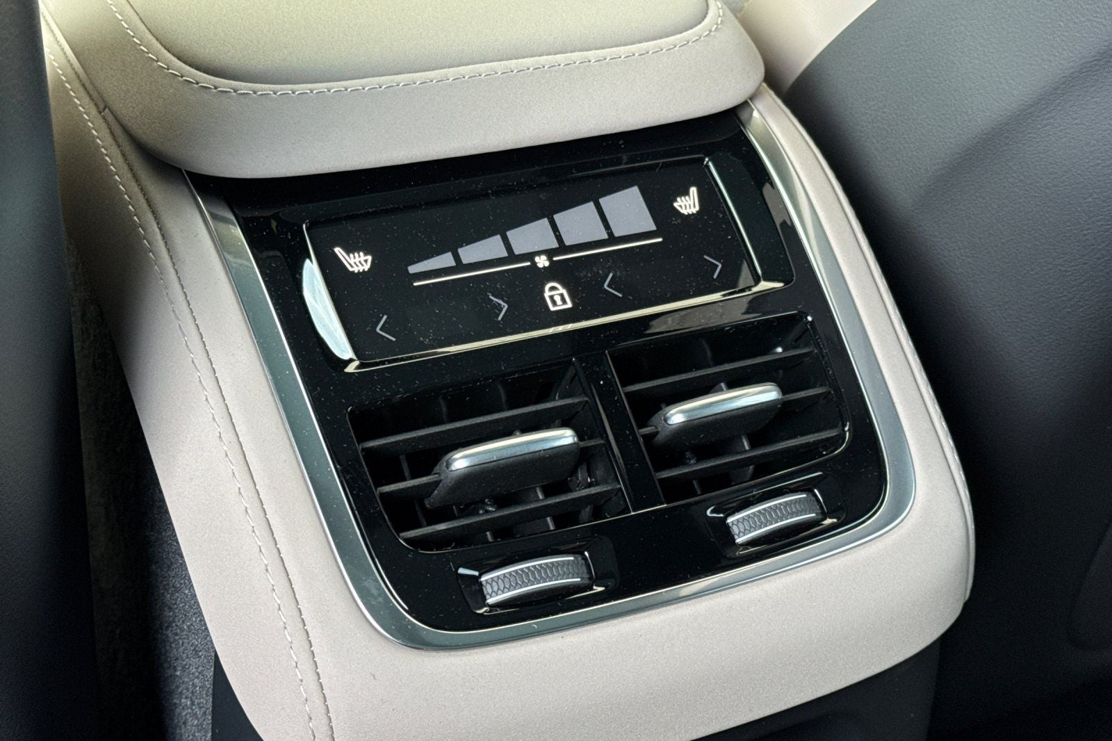 2026 Volvo XC90 Plug-In Hybrid T8 Ultra 7 Passenger