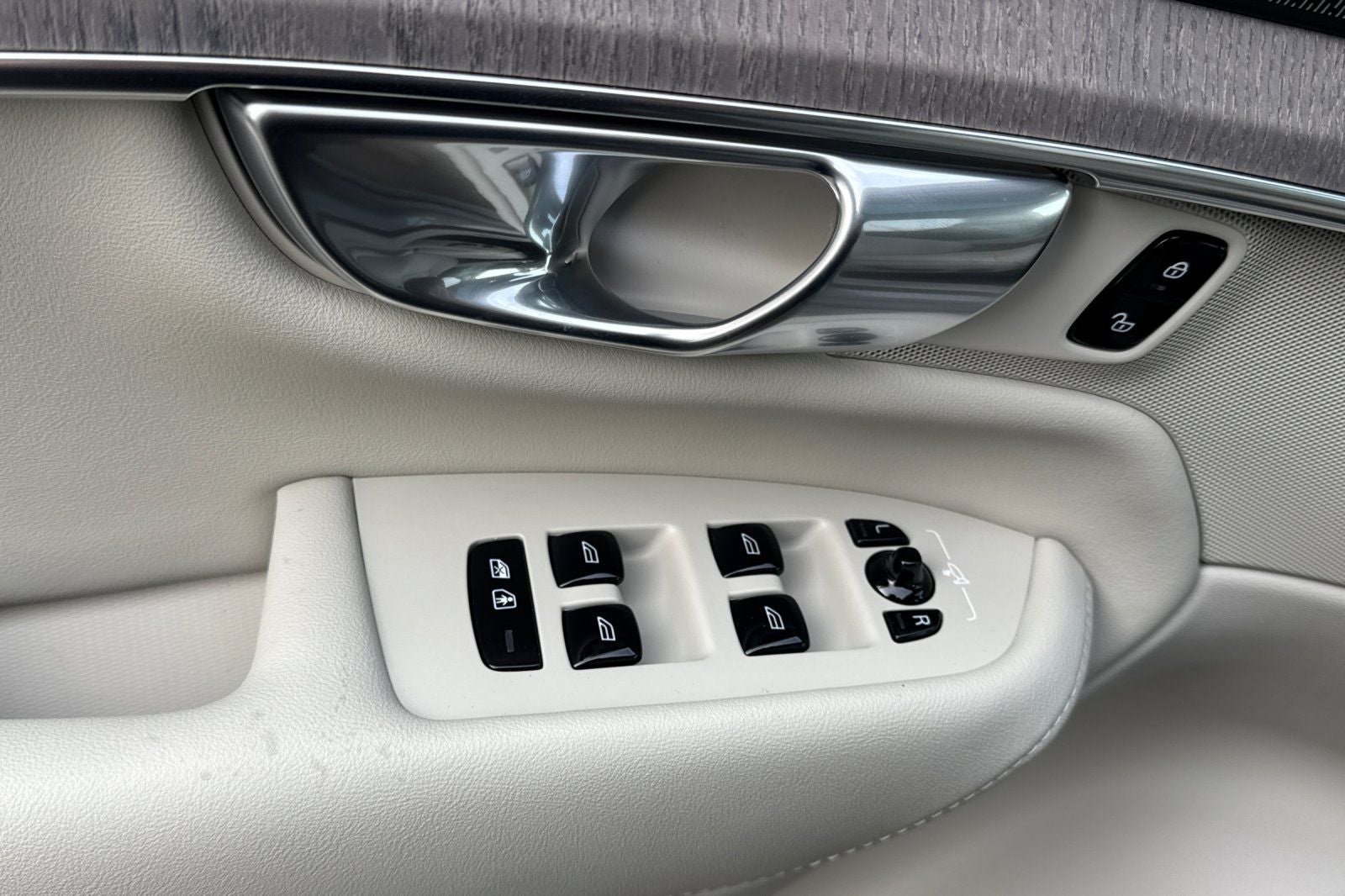 2026 Volvo XC90 Plug-In Hybrid T8 Ultra 7 Passenger