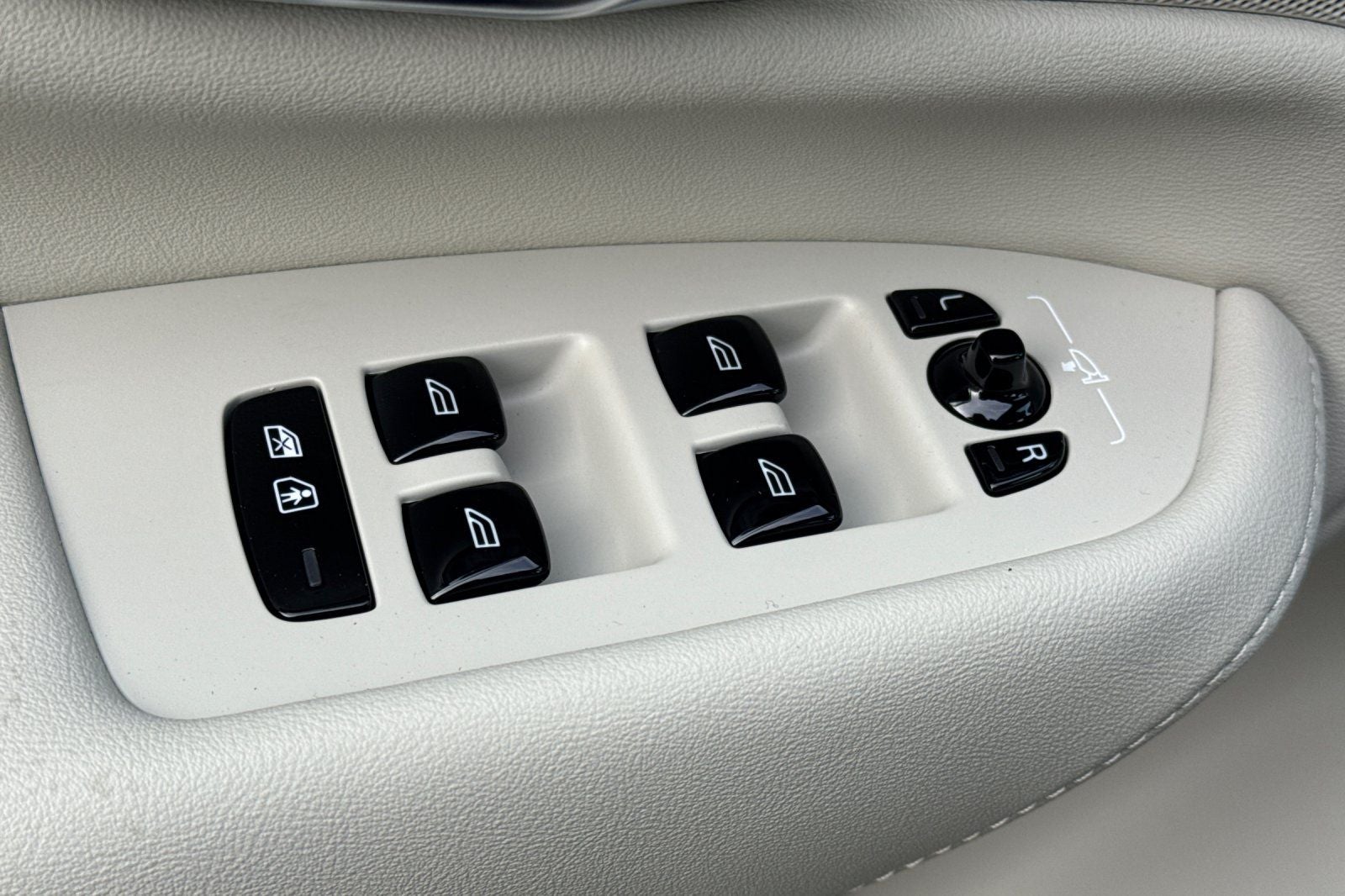 2026 Volvo XC90 Plug-In Hybrid T8 Ultra 7 Passenger