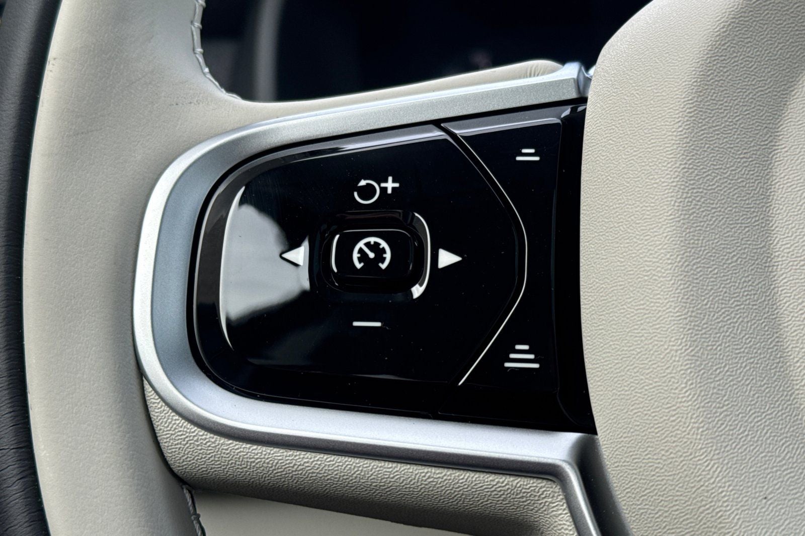 2026 Volvo XC90 Plug-In Hybrid T8 Ultra 7 Passenger