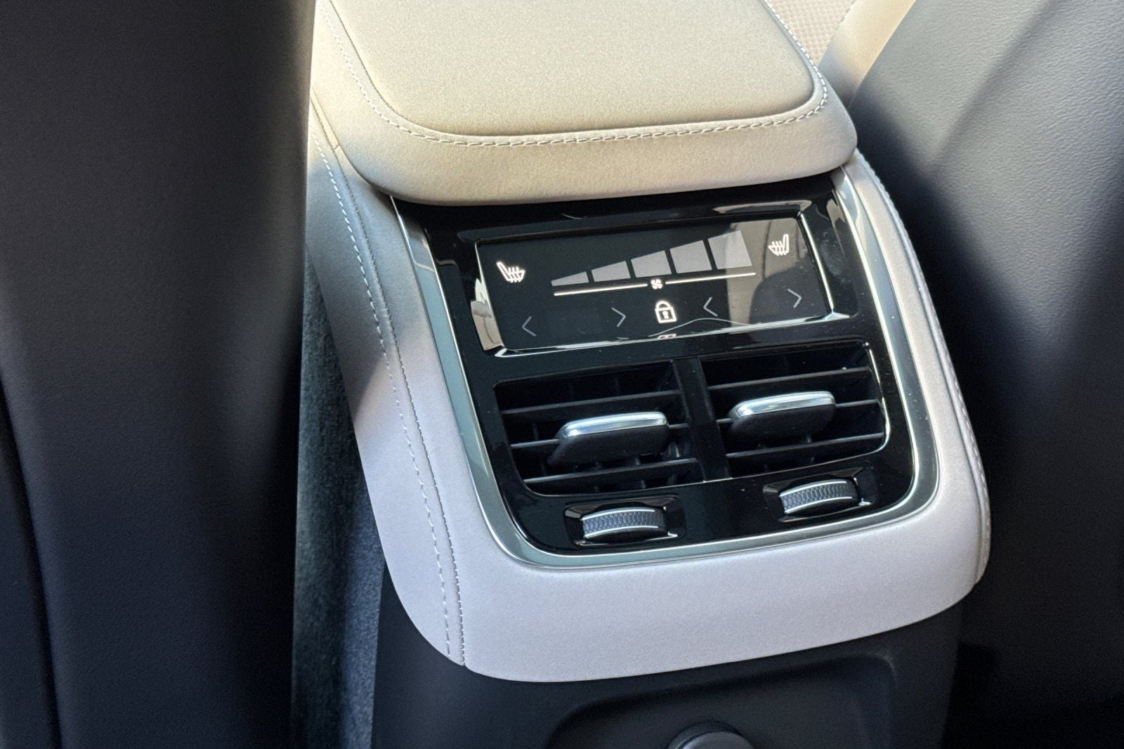 2026 Volvo XC90 Plug-In Hybrid T8 Ultra 7 Passenger