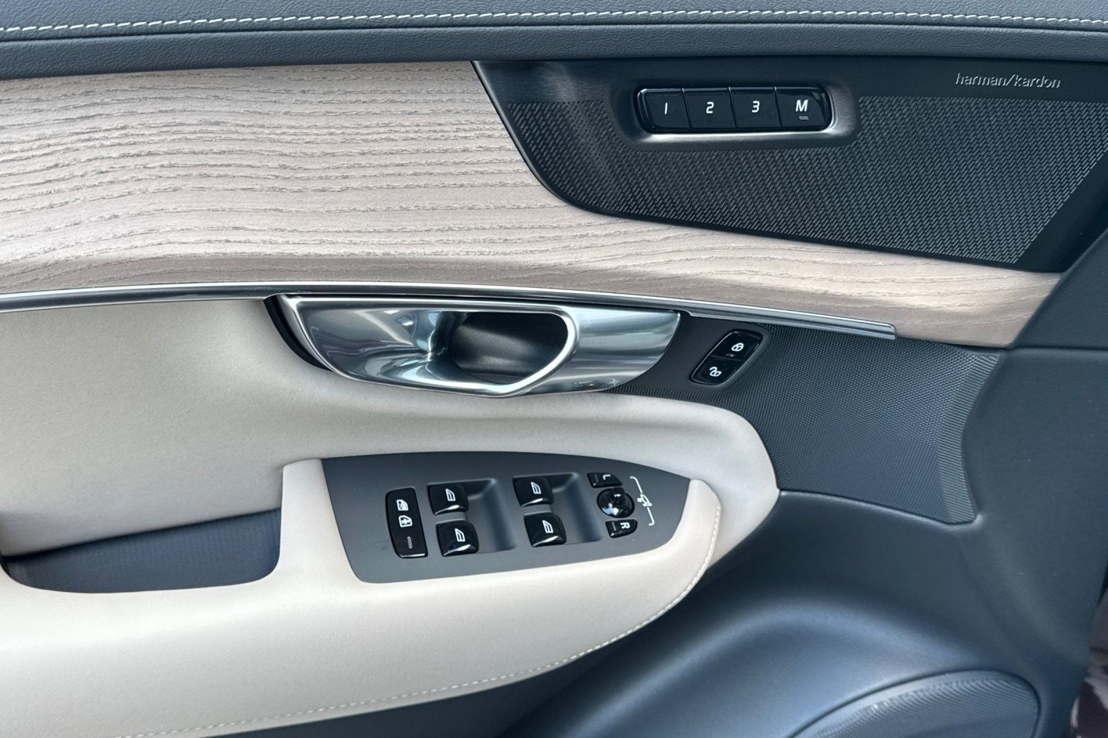 2026 Volvo XC90 Plug-In Hybrid T8 Ultra 7 Passenger