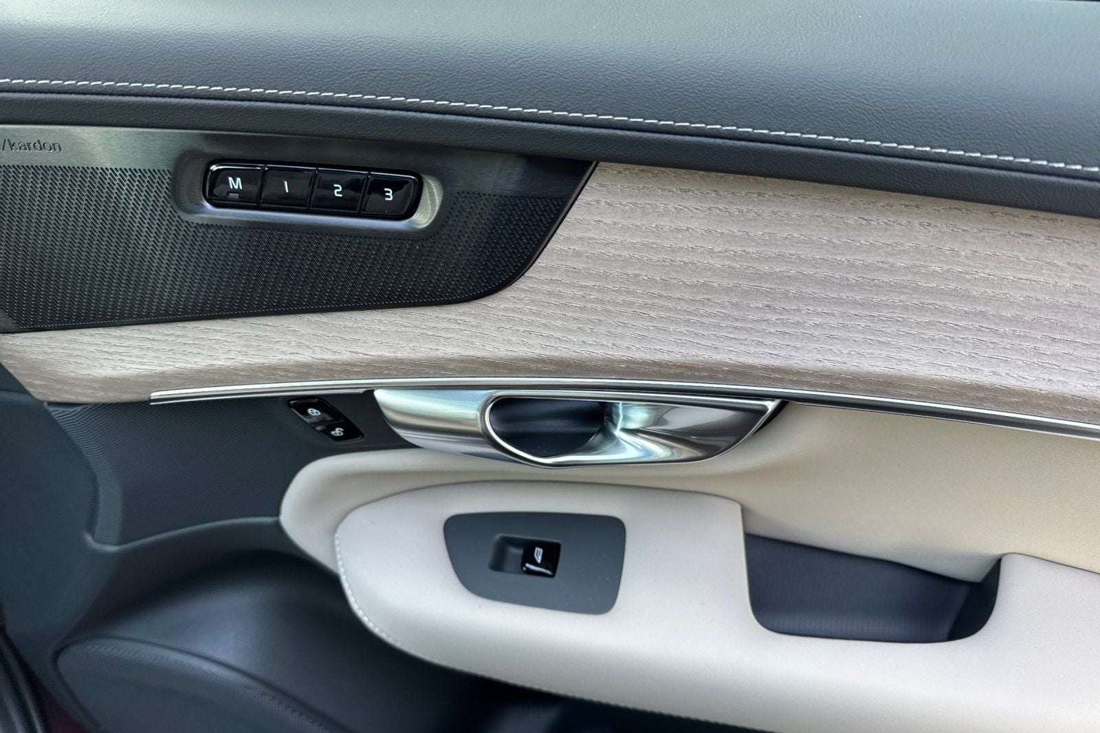 2026 Volvo XC90 Plug-In Hybrid T8 Ultra 7 Passenger