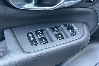 2025 Volvo XC90 Plug-In Hybrid T8 Core 7 Passenger