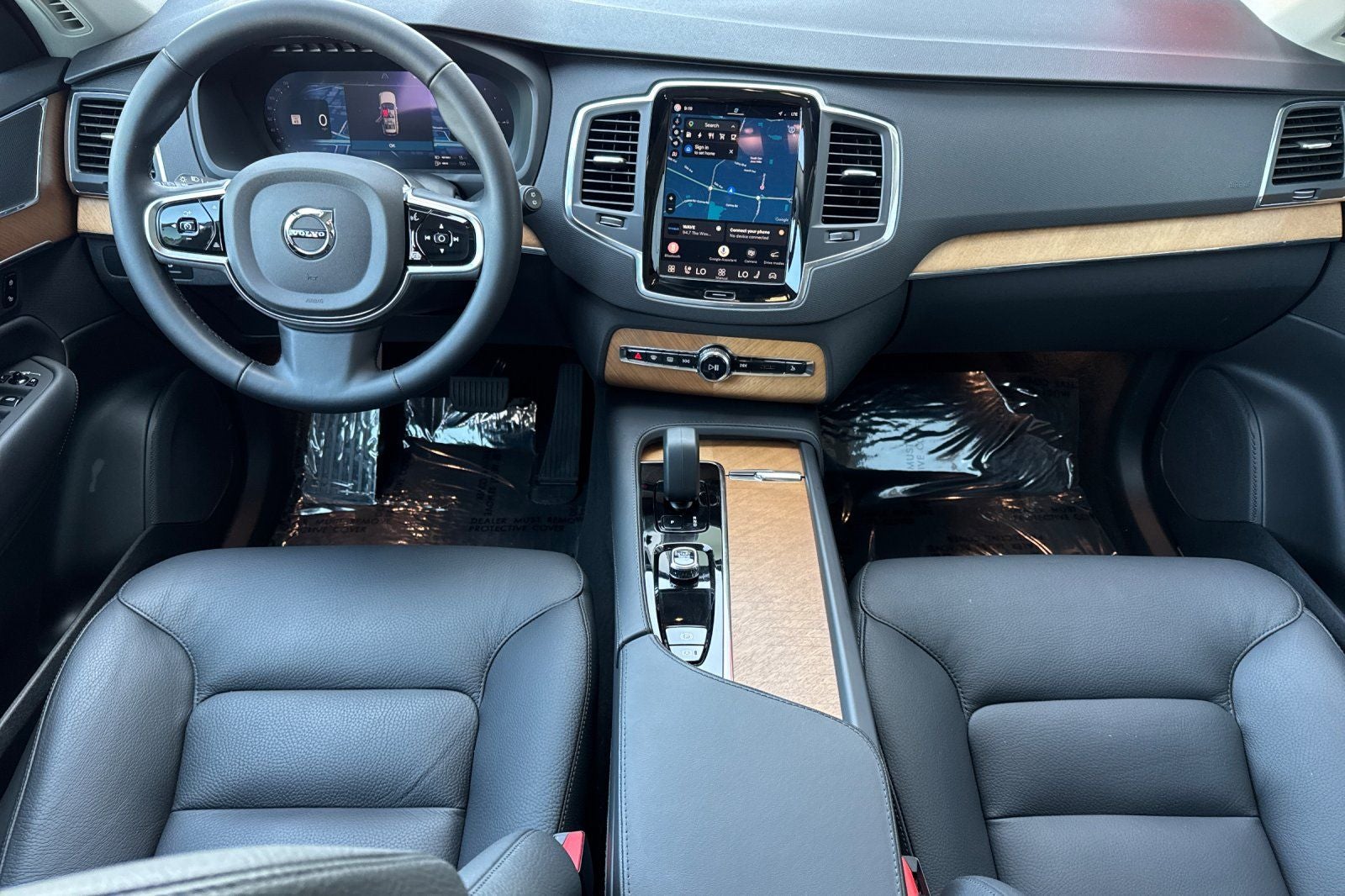 2025 Volvo XC90 Plug-In Hybrid T8 Core 7 Passenger