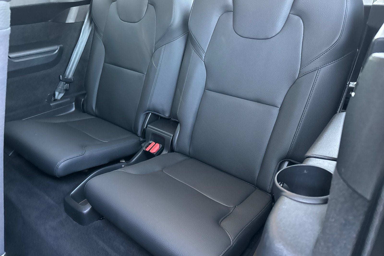 2025 Volvo XC90 Plug-In Hybrid T8 Core 7 Passenger