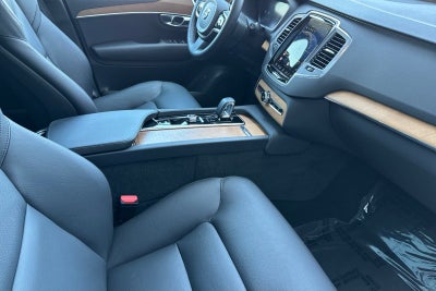 2025 Volvo XC90 Plug-In Hybrid T8 Core 7 Passenger