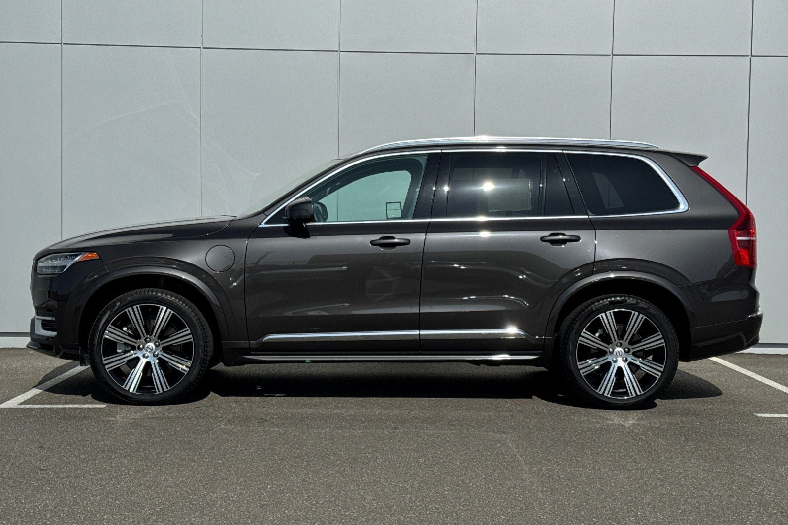 2025 Volvo XC90 Plug-In Hybrid T8 Core 7 Passenger