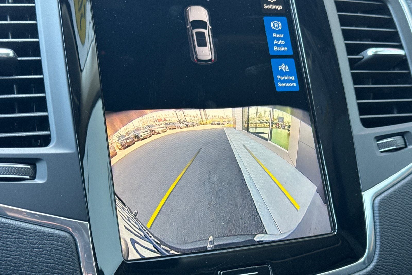 2025 Volvo XC90 Plug-In Hybrid T8 Core 7 Passenger