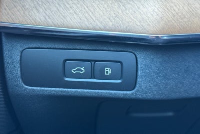 2025 Volvo XC90 Plug-In Hybrid T8 Core 7 Passenger