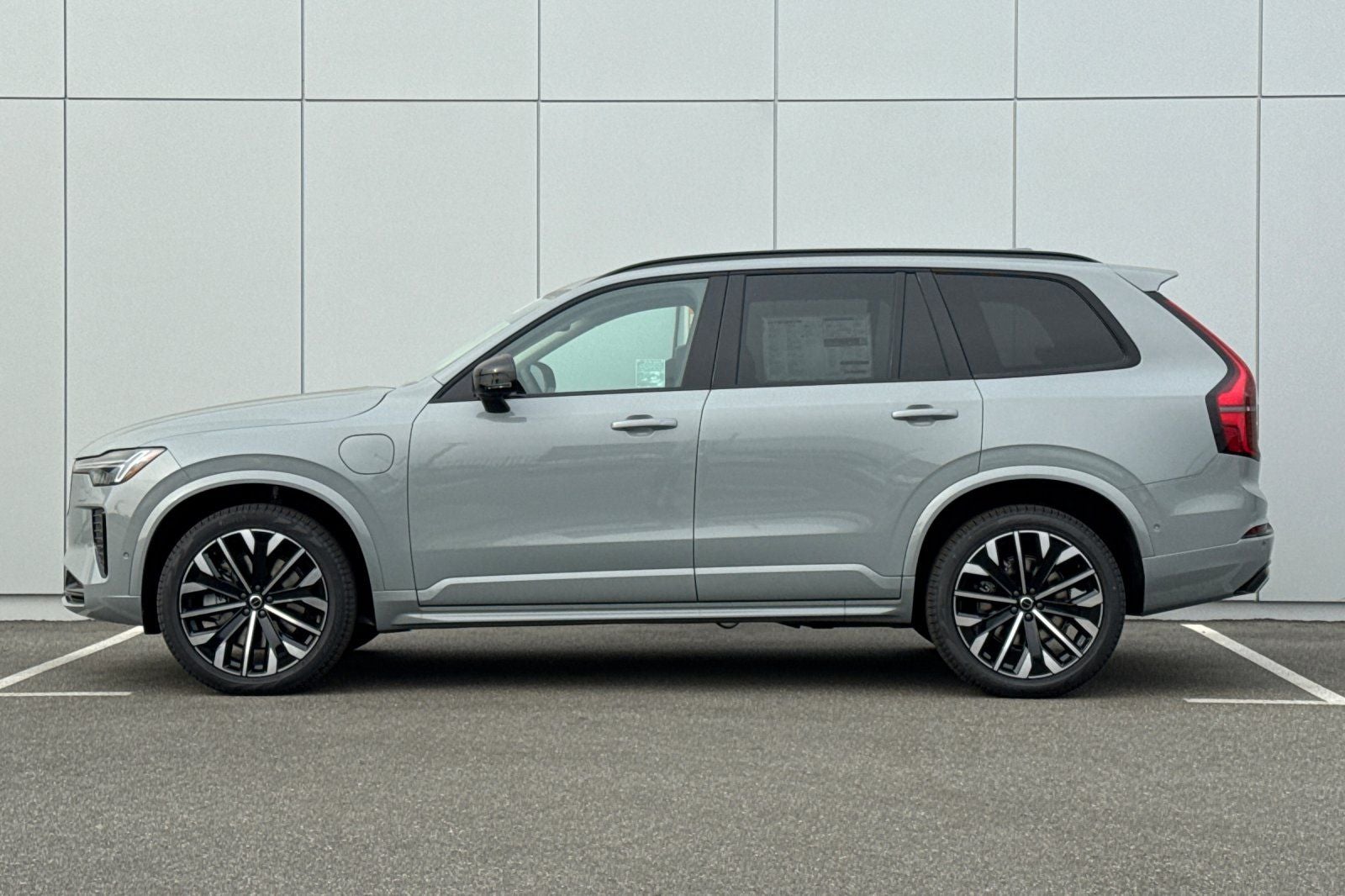 2026 Volvo XC90 Plug-In Hybrid T8 Ultra