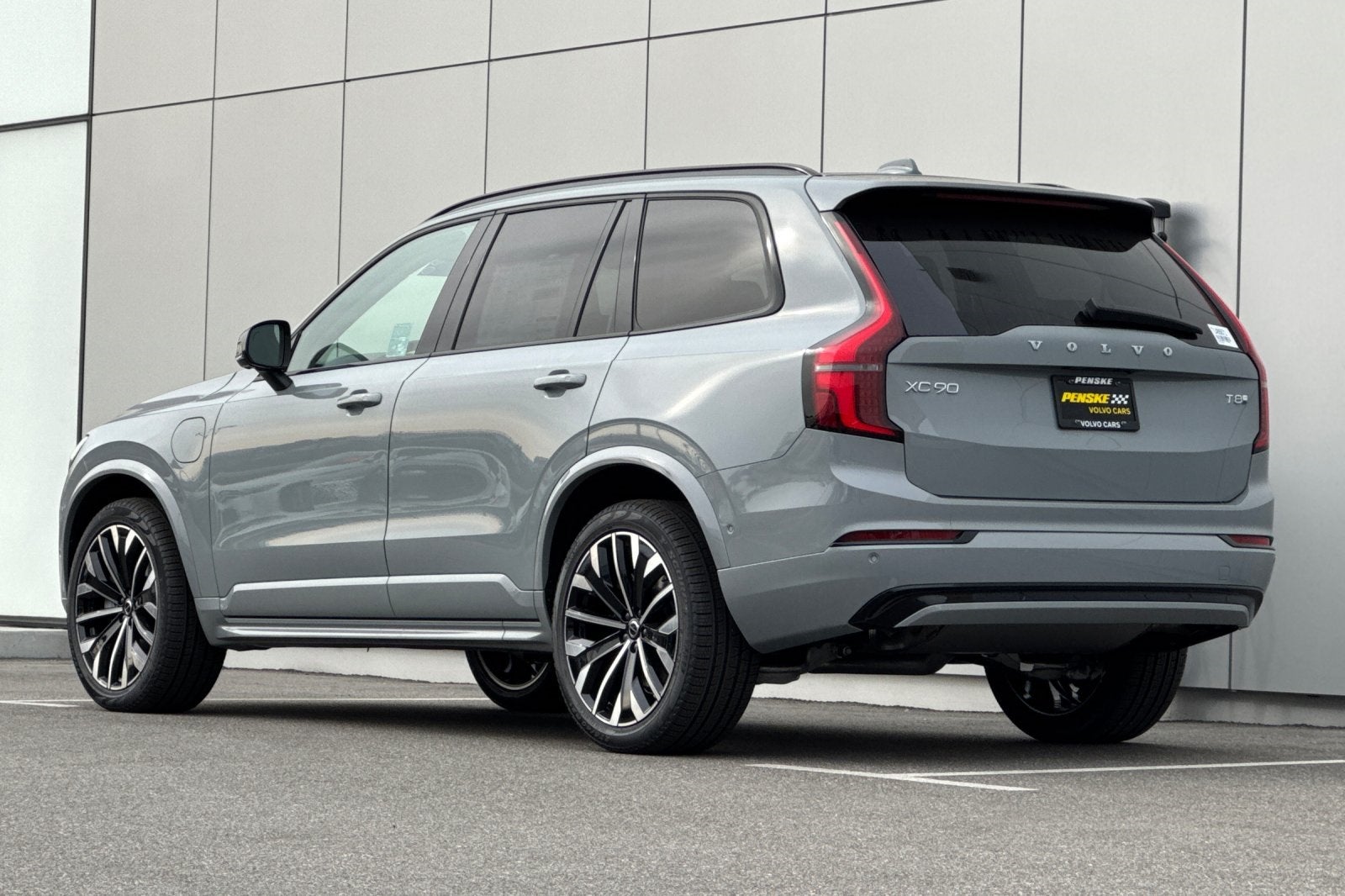 2026 Volvo XC90 Plug-In Hybrid T8 Ultra