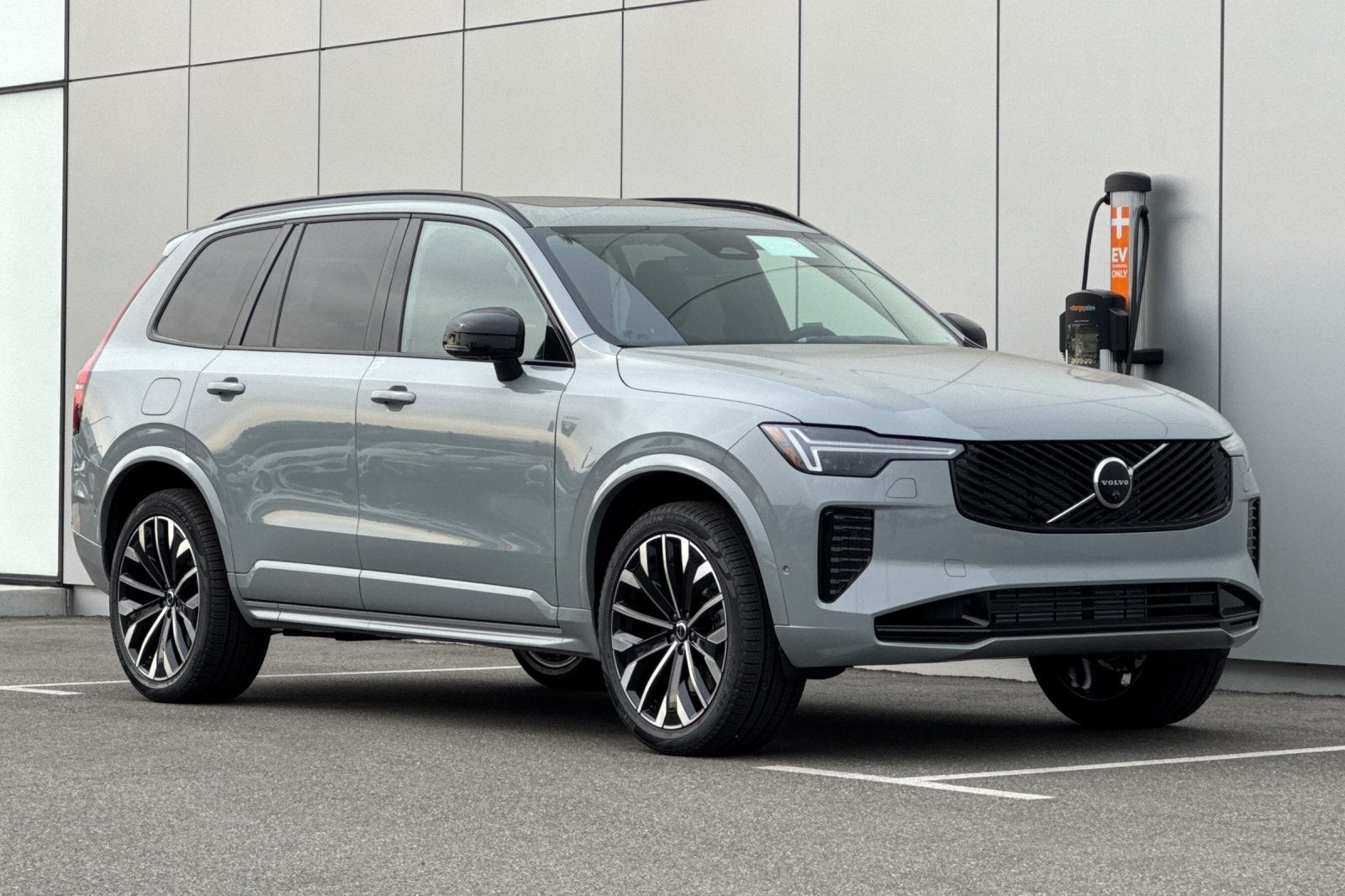 2026 Volvo XC90 Plug-In Hybrid T8 Ultra