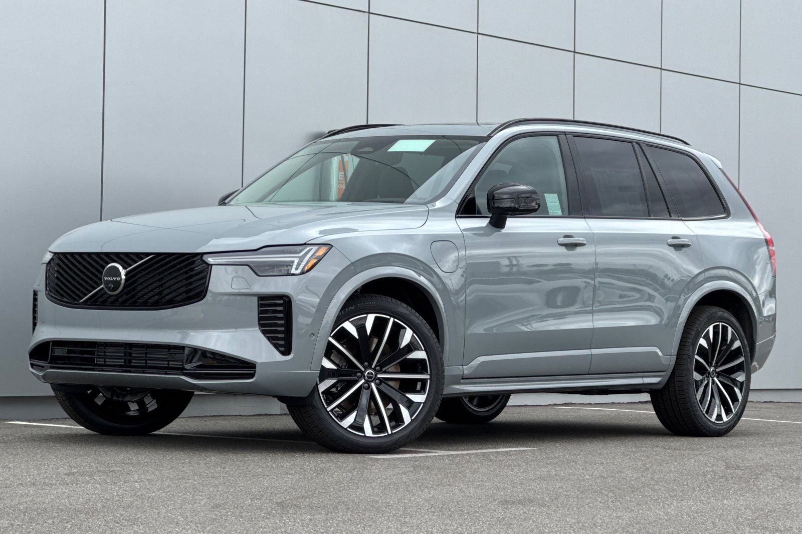 2026 Volvo XC90 Plug-In Hybrid T8 Ultra