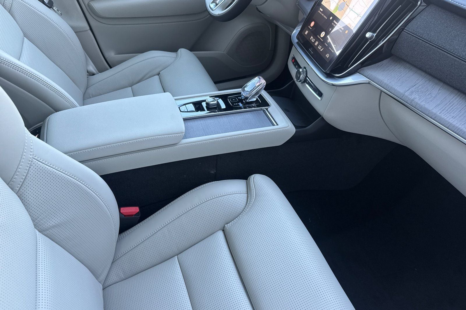 2026 Volvo XC90 Plug-In Hybrid T8 Ultra