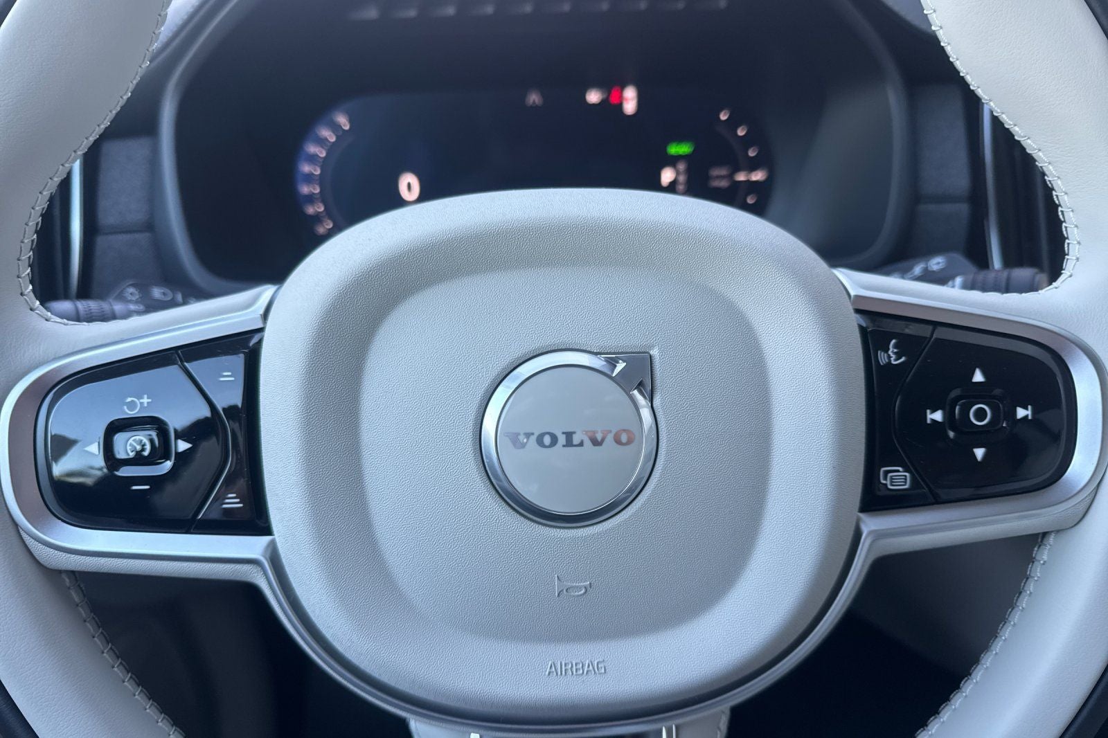 2026 Volvo XC90 Plug-In Hybrid T8 Ultra