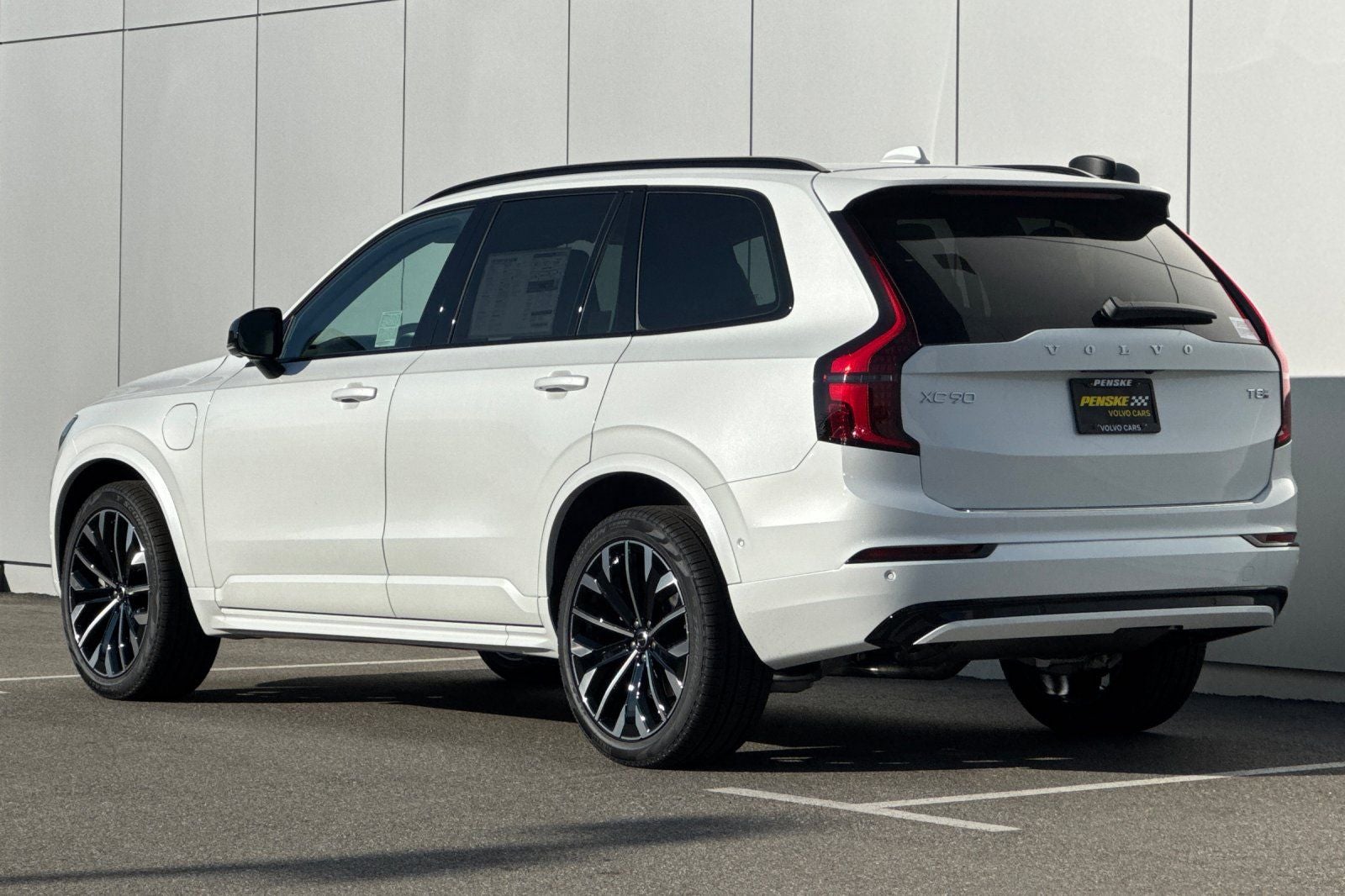 2026 Volvo XC90 Plug-In Hybrid T8 Ultra