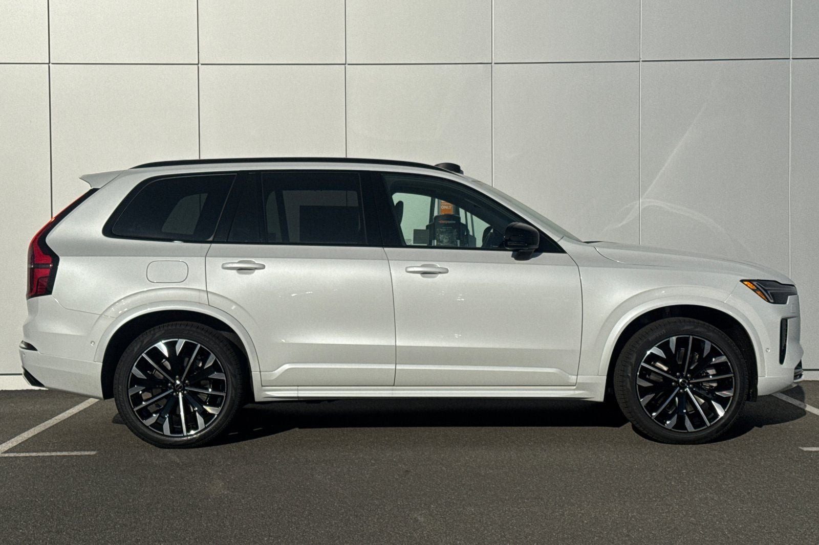 2026 Volvo XC90 Plug-In Hybrid T8 Ultra