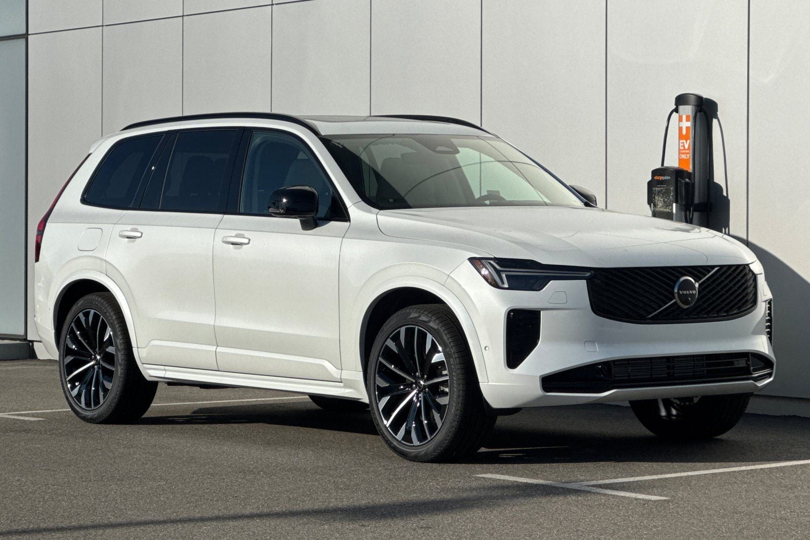 2026 Volvo XC90 Plug-In Hybrid T8 Ultra