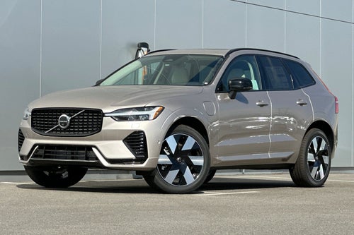 2025 Volvo XC60 Plug-In Hybrid T8 Plus