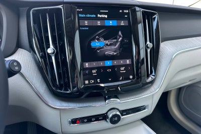 2025 Volvo XC60 Plug-In Hybrid T8 Plus