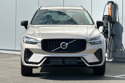 2025 Volvo XC60 Plug-In Hybrid T8 Plus