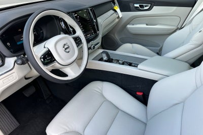 2025 Volvo XC60 Plug-In Hybrid T8 Plus